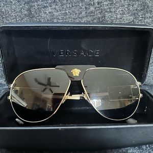 Brand new men’s Versace shades